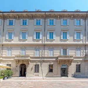 Della Corte - By Myhomeincomo Como